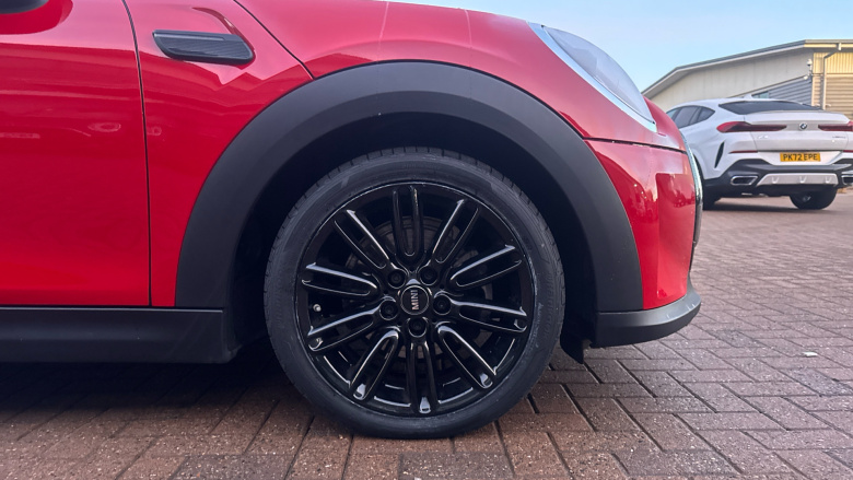 MINI Hatchback 1.5 Cooper Exclusive 3dr Auto Petrol Hatchback